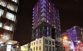 Ramada Suites By Wyndham Victoria Street West